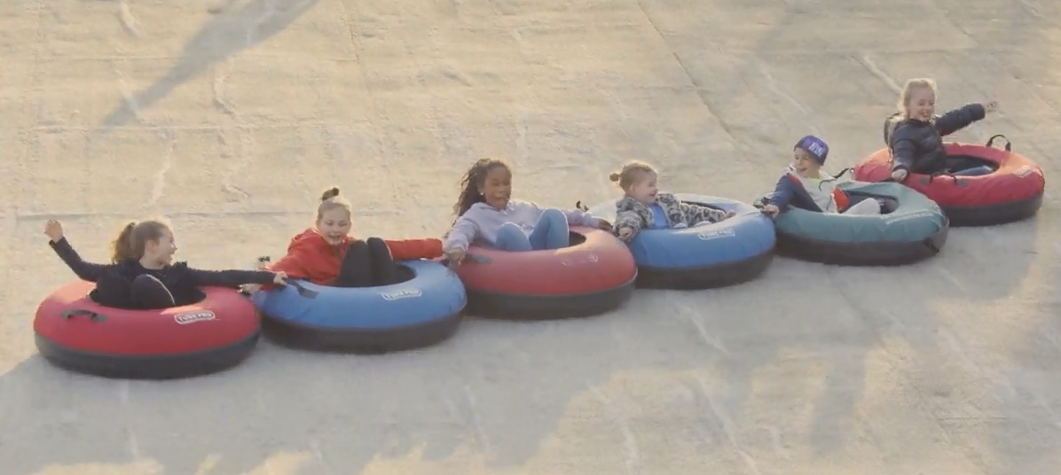 Tubing & Tobogganing in Kent Chatham Snowsports Centre